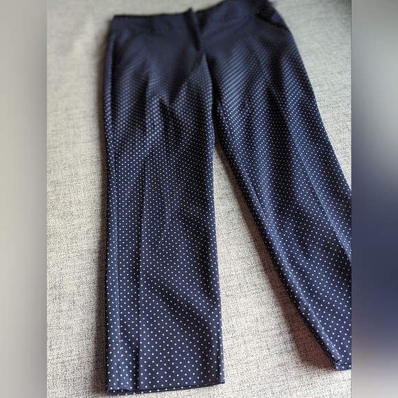Roz and Ali Navy Blue With polka Dots Ankle Pants Size 8 - Picture 4 of 9